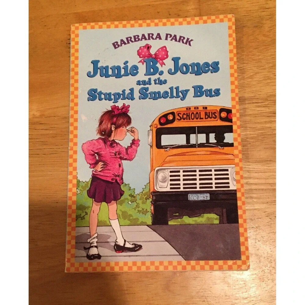 Four PACK BUNDLE / LOT OF JUNIE B JONES - Paperbacks - Barbara Park B6‎